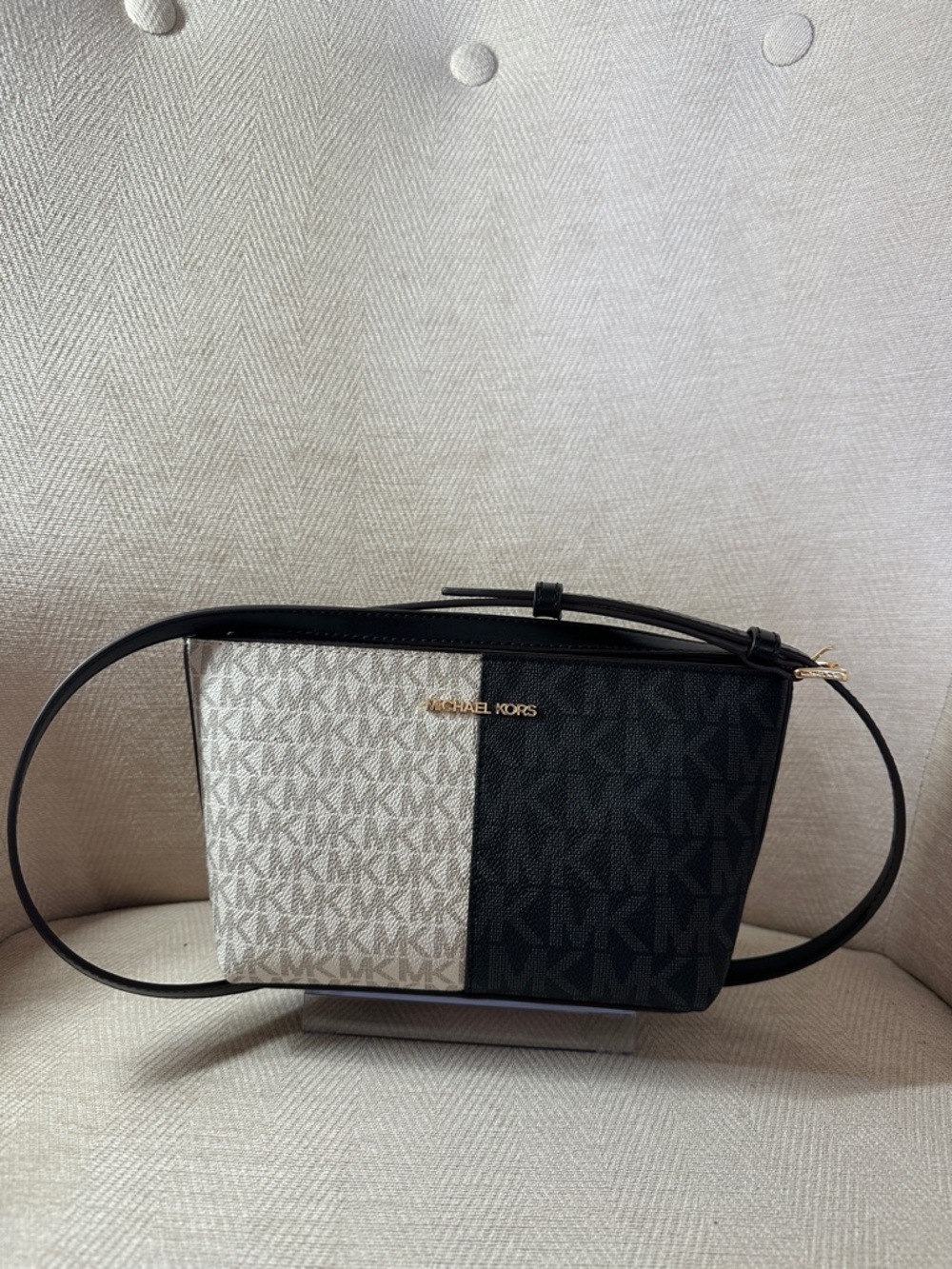 Michael Kors Black and Cream Signature Two-Tone Crossbody NWOT